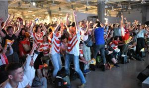 「ファンゾーン」に及ぶ入場者数が 計102万4000人